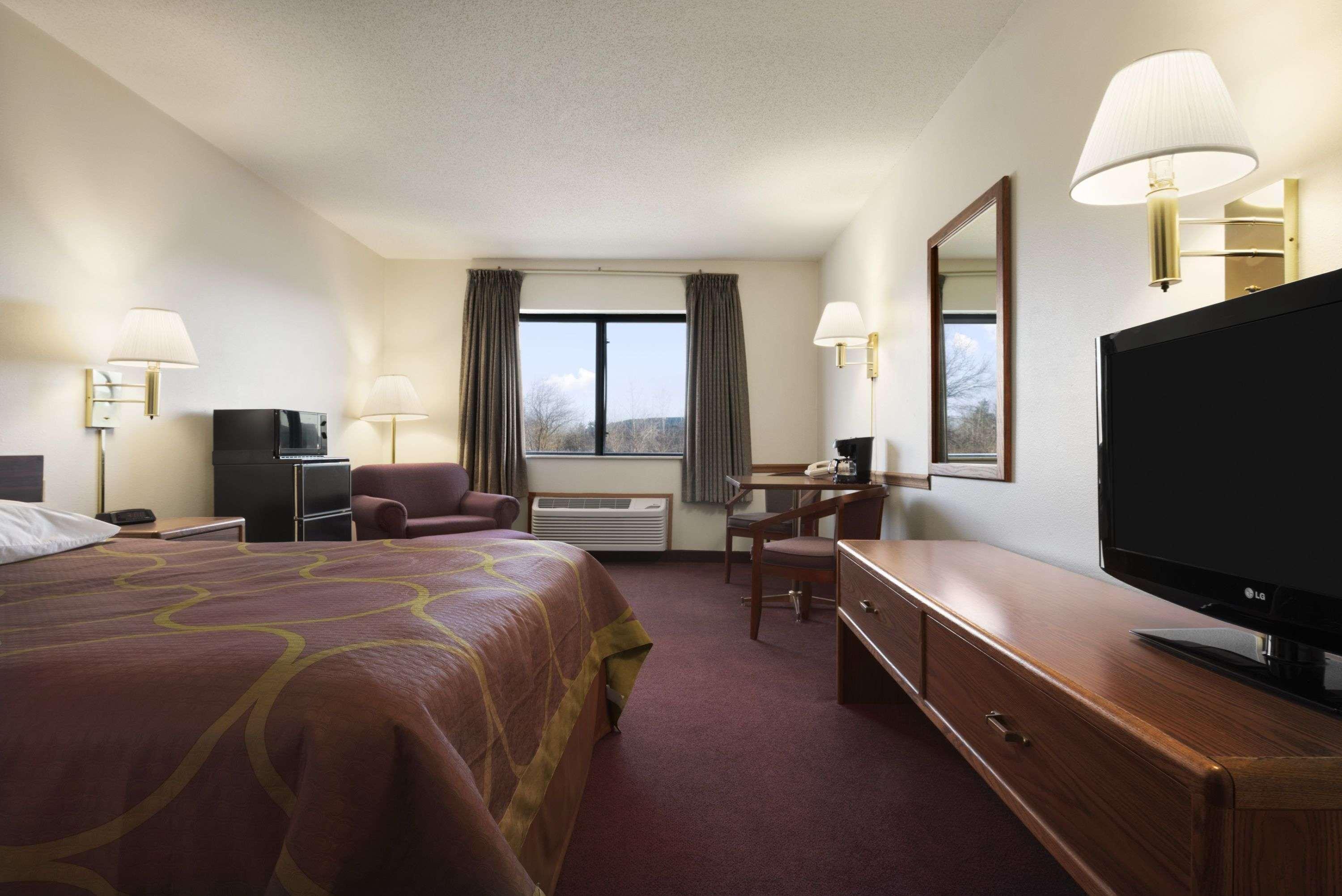 Super 8 By Wyndham Danville Exterior photo